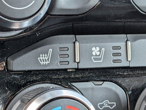 Used 2023 RAM 1500 Laramie image 25