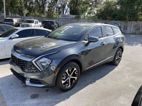 Certified 2023 Kia Sportage EX image 4