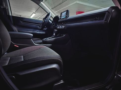 Used 2025 Honda CR-V EX image 32