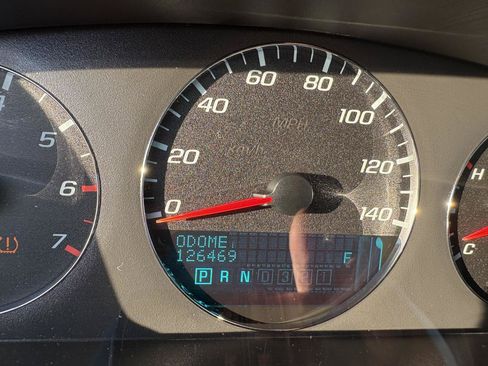 Used 2011 Chevrolet Impala LT FWD image 11