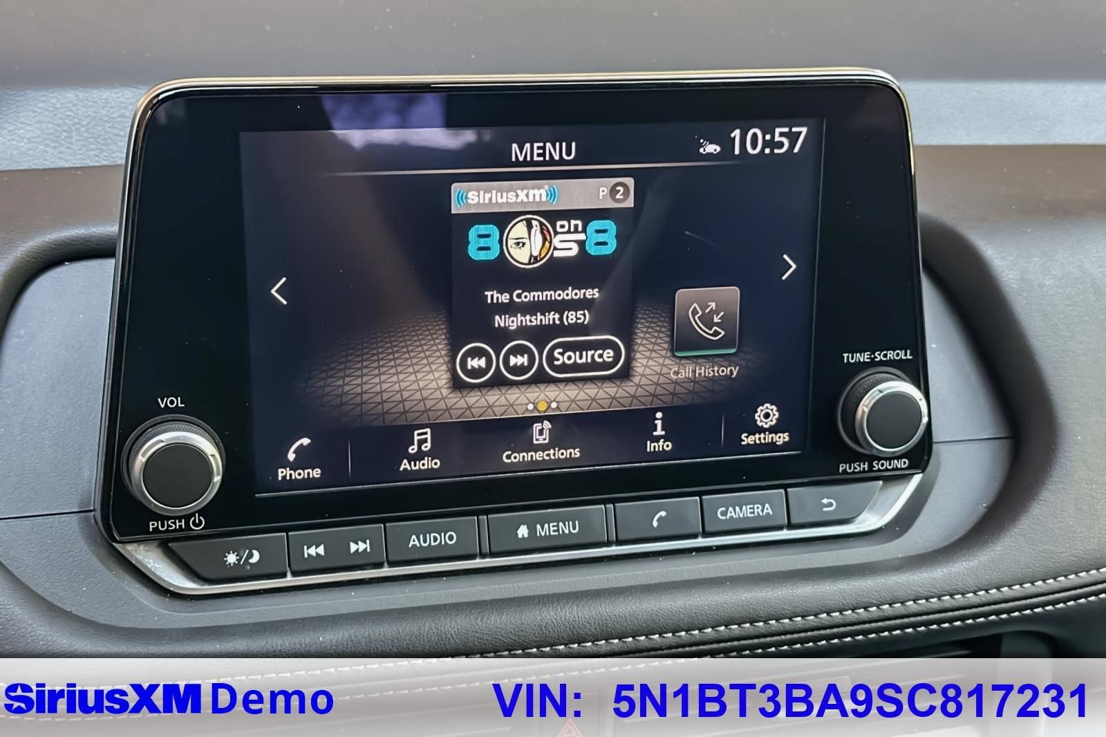 Used 2025 Nissan Rogue SV FWD image 40