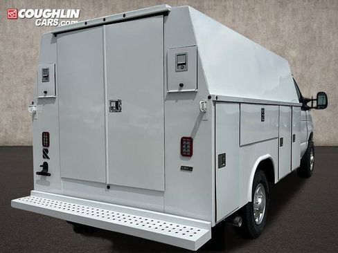 New 2026 Ford E-350 and Econoline 350 Super Duty w/ Power Equipment Group image 3
