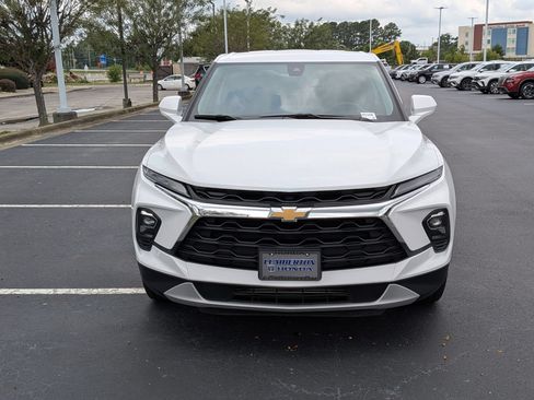 Used 2025 Chevrolet Blazer LT FWD image 8
