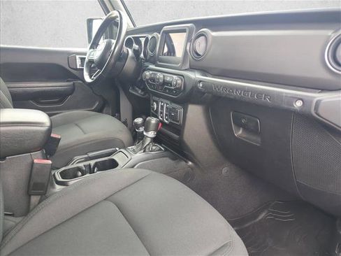 Used 2022 Jeep Wrangler Sport AWD/4WD image 21