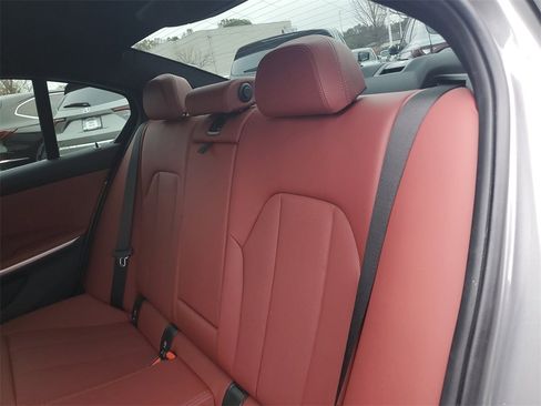 Used 2024 BMW 330i Sedan image 14