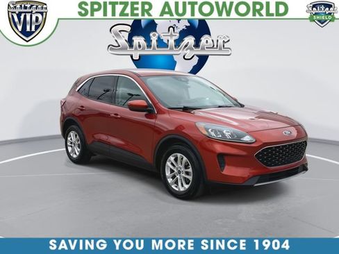 Used 2020 Ford Escape SE image 3