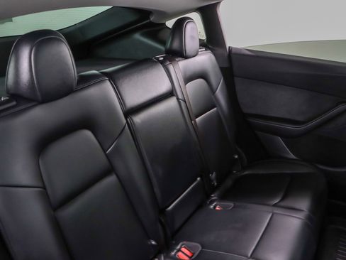 Used 2025 Tesla Model Y Long Range image 27