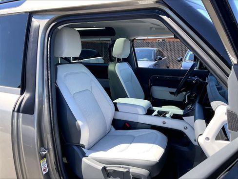 Used 2025 Land Rover Defender 90 S AWD/4WD image 10
