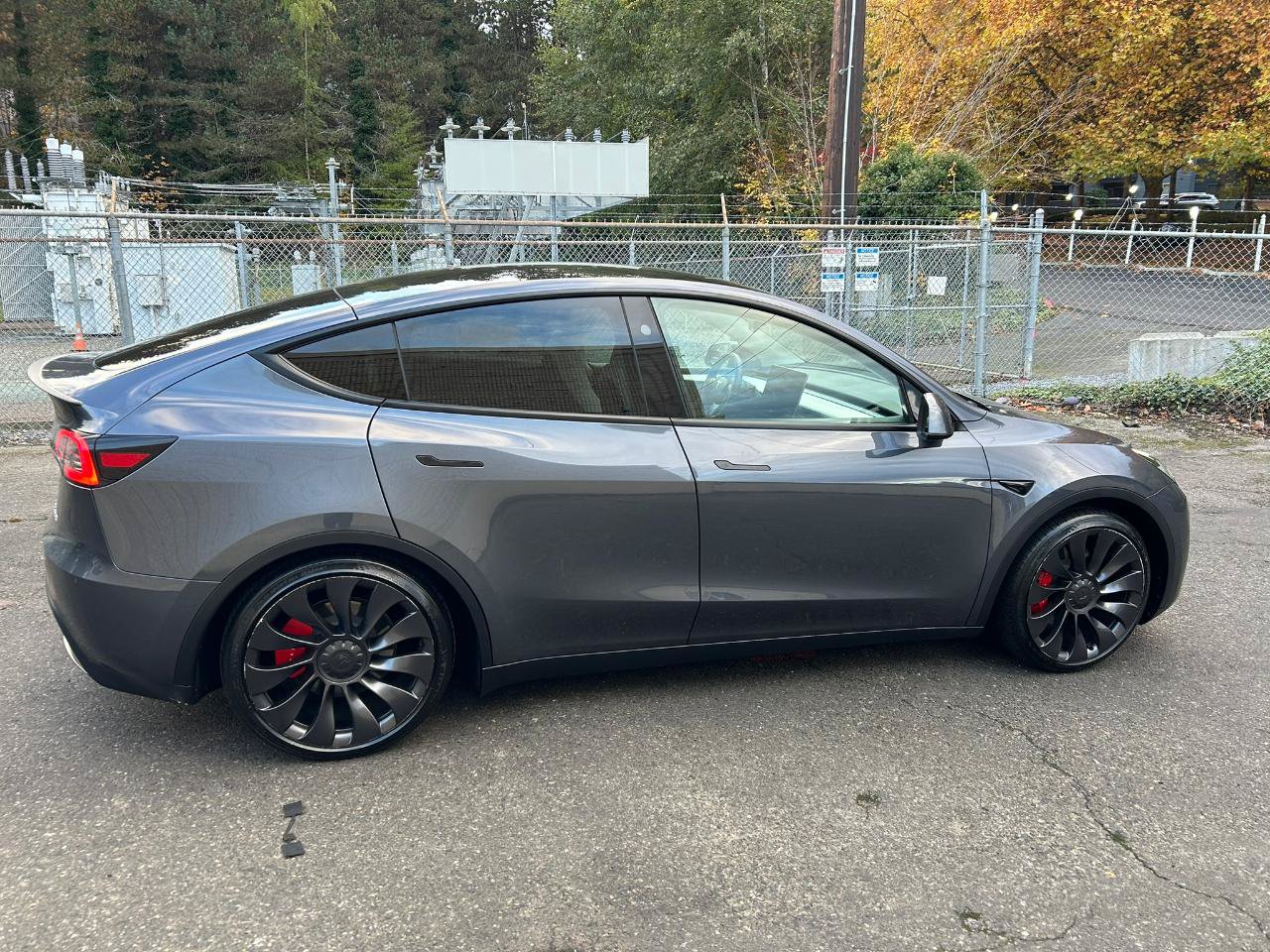 Used 2023 Tesla Model Y Performance AWD/4WD image 4