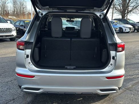 Used 2024 Mitsubishi Outlander SE image 33