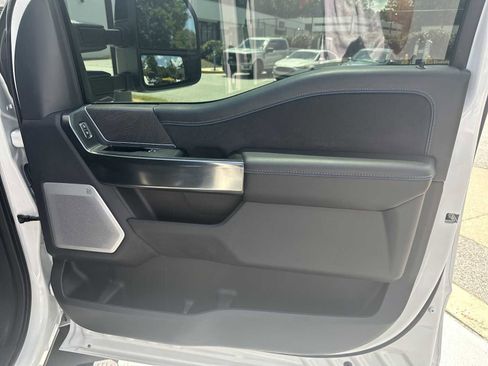 Used 2025 Ford F250 Platinum w/ FX4 Off-Road Package image 26