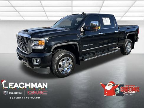 Used 2019 GMC Sierra 3500 Denali w/ Duramax Plus Package image 9