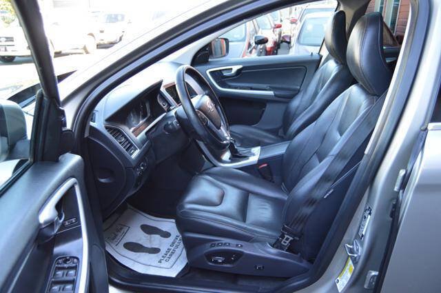 Used 2015 Volvo XC60 T5 Premier w/ Proximity Package FWD image 47
