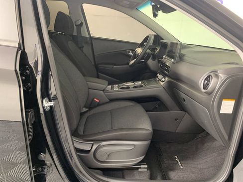 Used 2023 Hyundai Kona SE FWD image 40