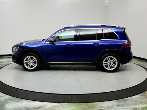 Used 2021 Mercedes-Benz GLB 250 w/ Premium Package image 8
