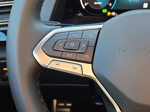 New 2026 Volkswagen Atlas Cross Sport SEL Premium R-Line AWD/4WD image 13
