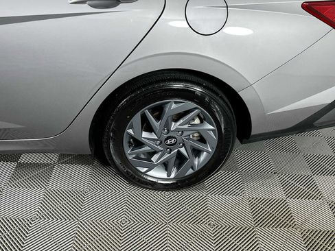 Used 2024 Hyundai Elantra SEL image 30