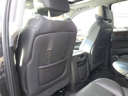 Used 2019 Cadillac Escalade Premium Luxury image 12