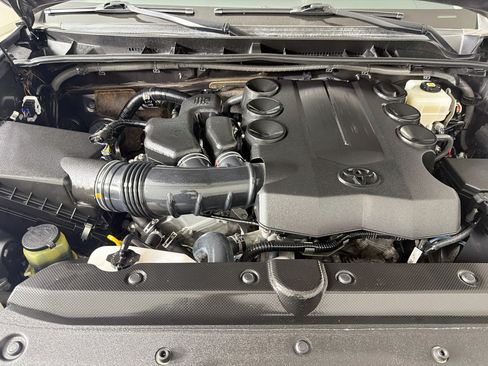 Used 2020 Toyota 4Runner Limited AWD/4WD image 33