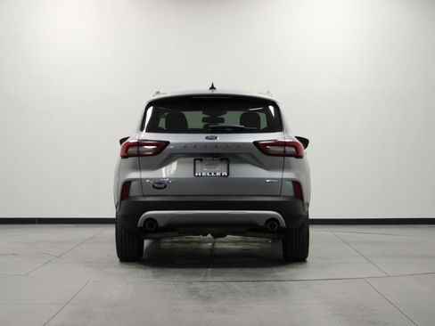 Used 2024 Ford Escape Platinum image 5