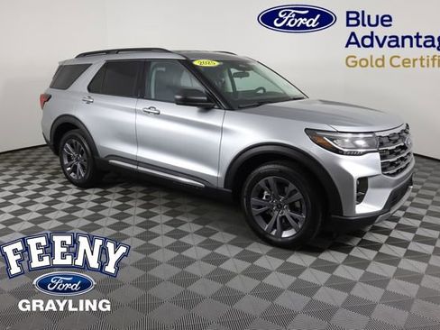 Certified 2025 Ford Explorer Active w/ Active Comfort Package image 1