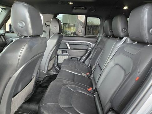 Used 2024 Land Rover Defender 130 X-Dynamic SE AWD/4WD image 14