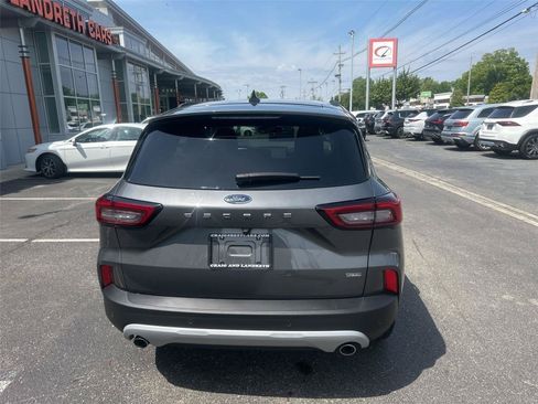 Used 2025 Ford Escape SE w/ PHEV Premium Package FWD image 6