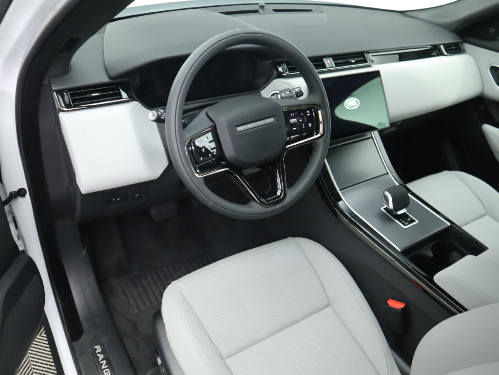 Used 2026 Land Rover Range Rover Velar S AWD/4WD image 9