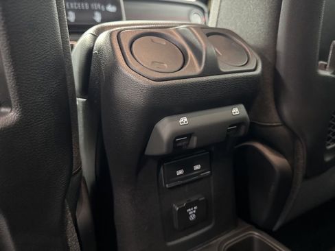 New 2025 Jeep Wrangler Unlimited Rubicon image 11