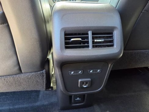 Used 2020 Chevrolet Equinox Premier AWD/4WD image 13