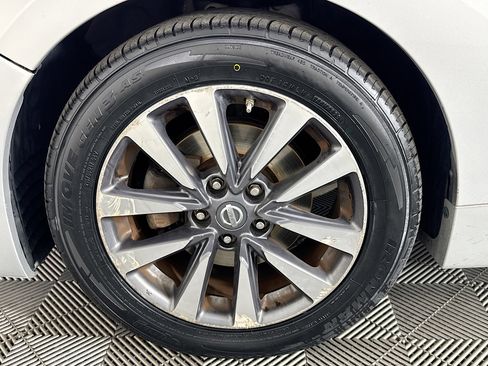 Used 2017 Nissan Altima 2.5 SV image 37