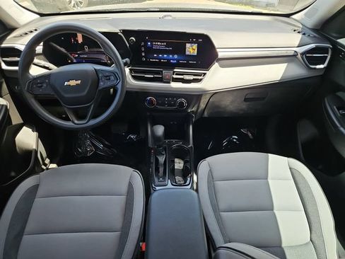 Certified 2025 Chevrolet TrailBlazer LS w/ LS Convenience Package FWD image 20