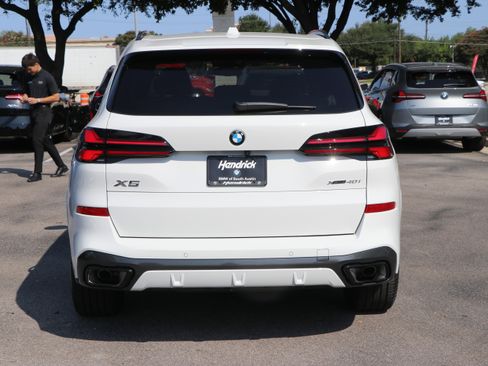 Certified 2026 BMW X5 xDrive40i w/ M Sport Package AWD/4WD image 11
