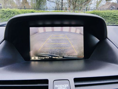 Used 2011 Acura MDX w/ Technology Package AWD/4WD image 3