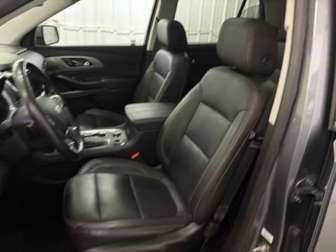Used 2021 Chevrolet Traverse LT w/ LT Premium Package AWD/4WD image 37