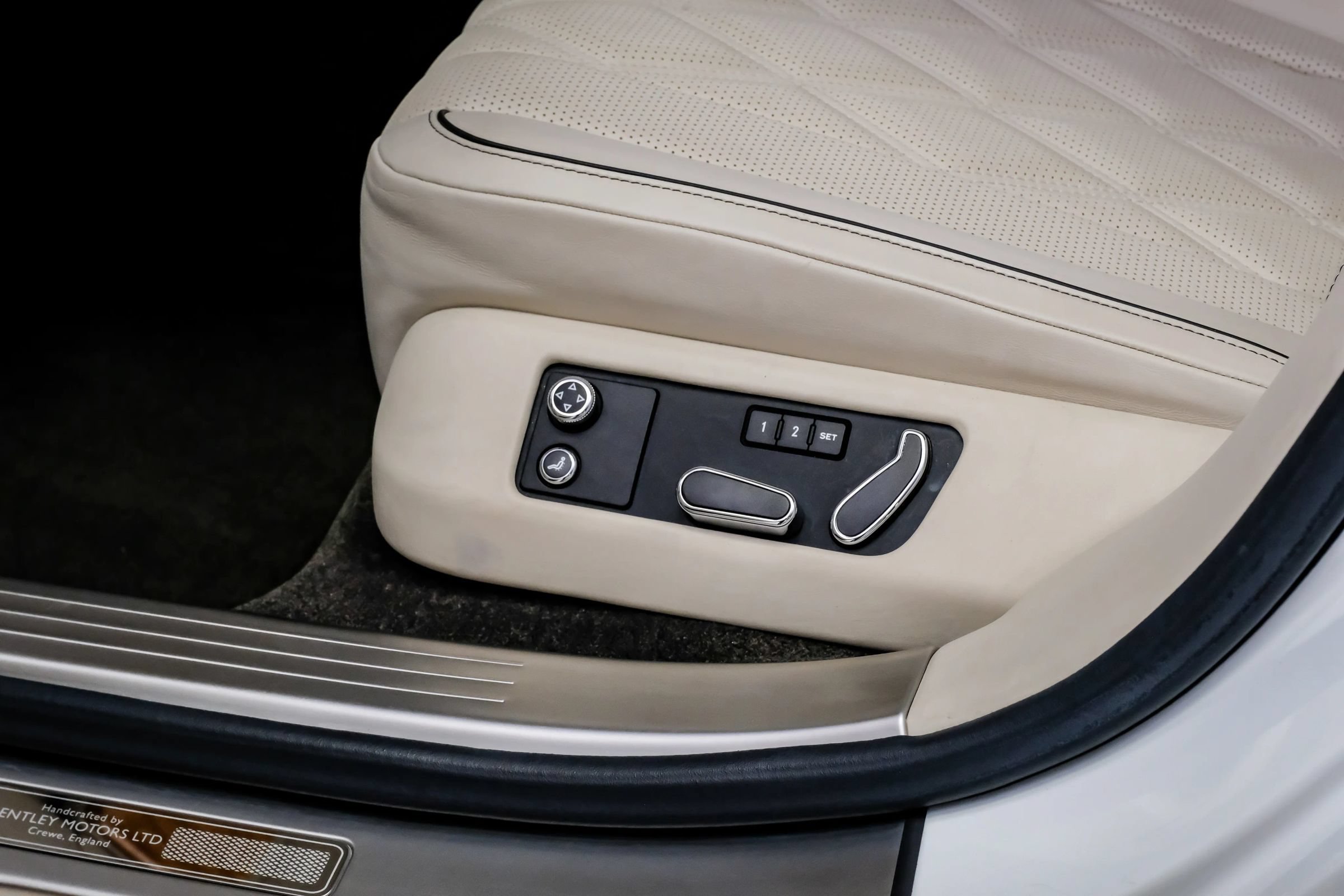 Used 2016 Bentley Flying Spur W12 AWD/4WD image 33