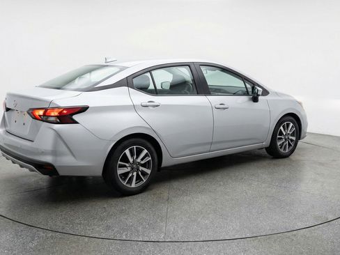 Used 2025 Nissan Versa SV FWD image 9