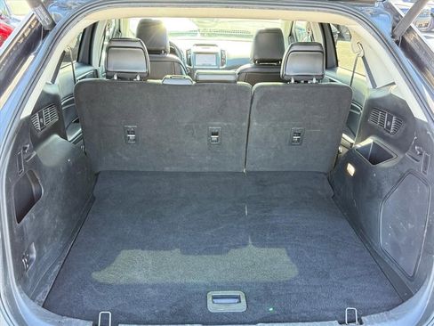 Used 2020 Ford Edge Titanium image 12