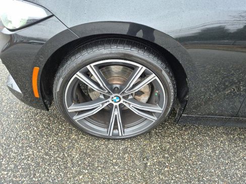 Used 2023 BMW 330i Sedan w/ Premium Package image 16