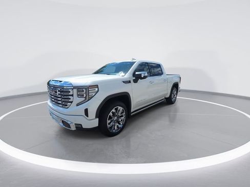 Used 2024 GMC Sierra 1500 Denali AWD/4WD image 4