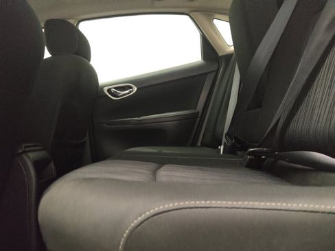 Used 2019 Nissan Sentra SV w/ Special Edition Package FWD image 18
