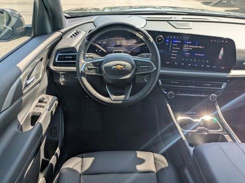 New 2025 Chevrolet Traverse LT w/ Enhanced Driving Package image 18