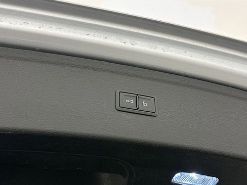 Used 2022 Audi Q5 2.0T Premium Plus w/ Premium Plus Package image 32