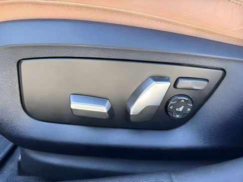 Used 2023 BMW 530i xDrive w/ Premium Package image 19