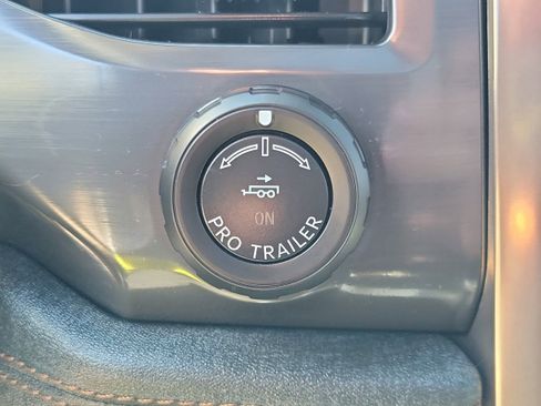 Used 2025 Ford F150 Lightning Lariat AWD/4WD image 34