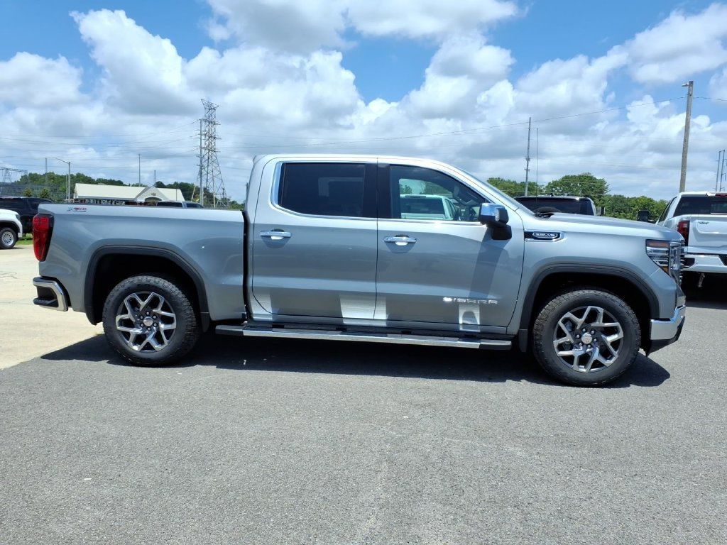 New 2026 GMC Sierra 1500 SLT w/ SLT Premium Plus Package AWD/4WD image 8