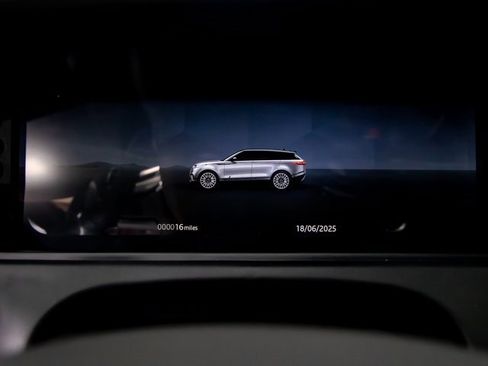 New 2026 Land Rover Range Rover Velar Dynamic SE image 17