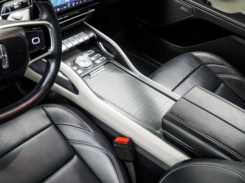 Used 2024 Lincoln Nautilus Premier w/ Equipment Group 102A image 16