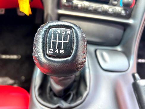 Used 2001 Chevrolet Corvette Z06 w/ Memory Pkg image 23