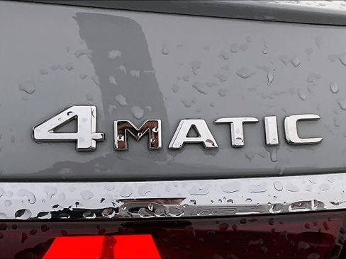 Used 2025 Mercedes-Benz E 350 4MATIC Sedan image 9